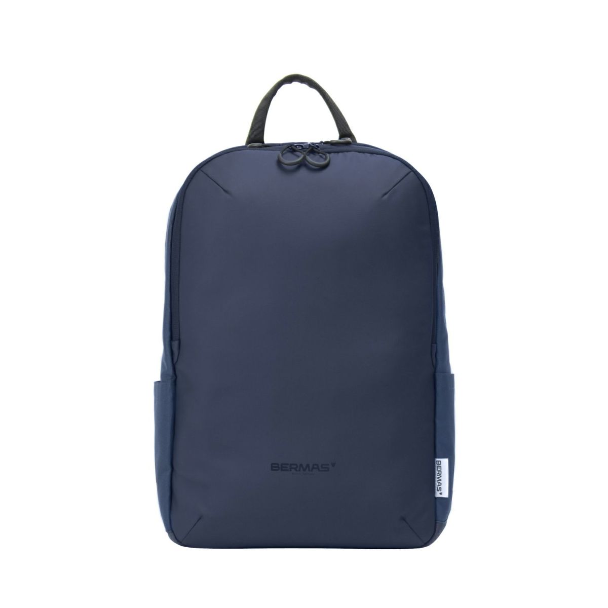 男女問わず様々なスタイルにフィットするネイビー