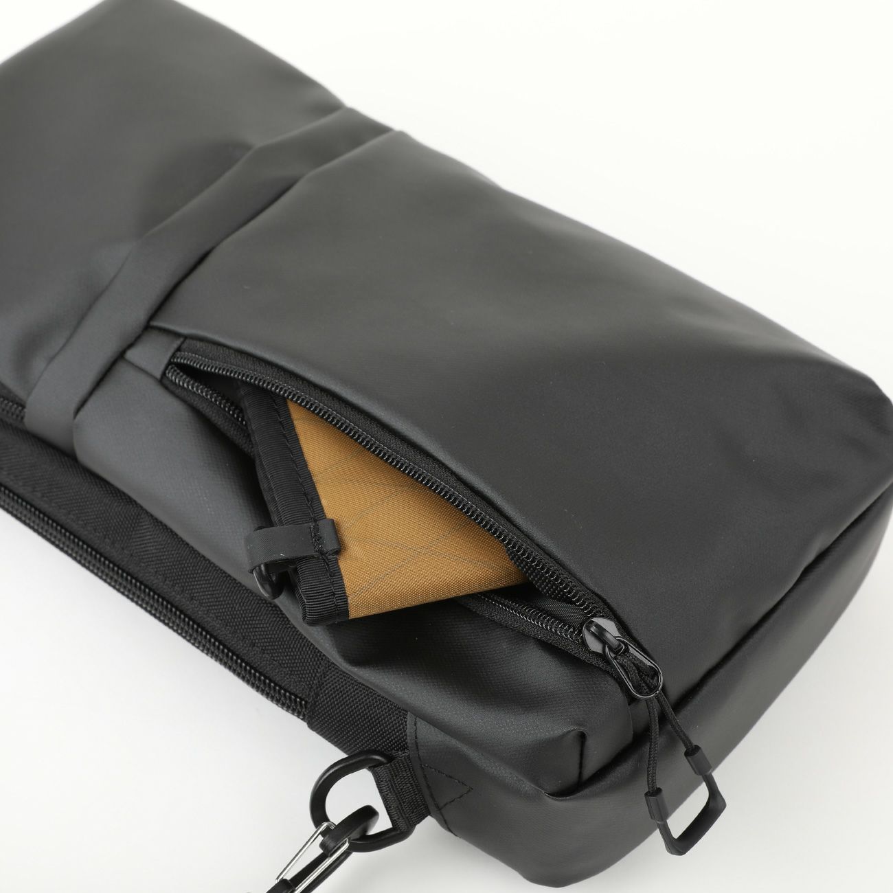 No.60622：クロスボディバッグ | BERMAS OFFICIAL WEB SHOP