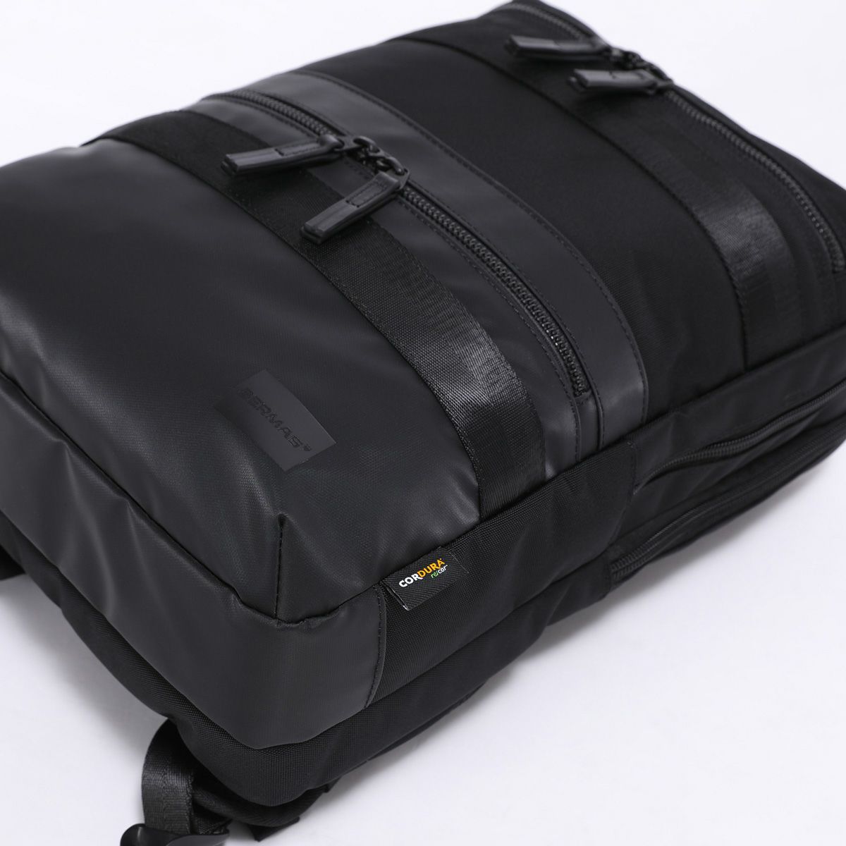 コンパクトなカジュアルリュック No.60680：デイパックM【CORDURA