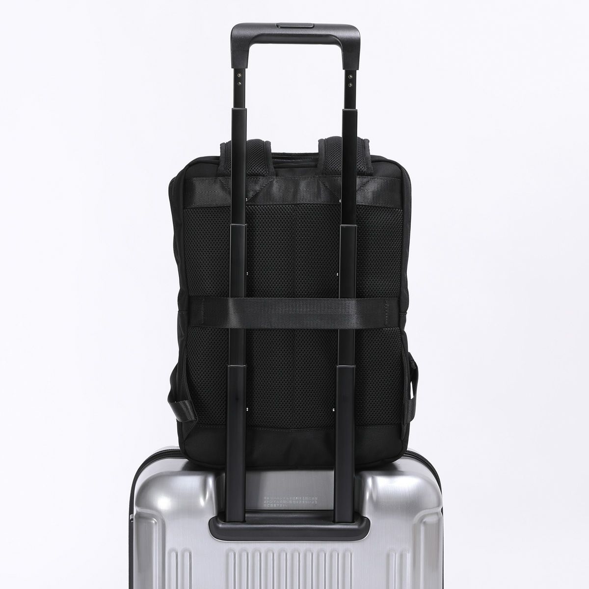 コンパクトなカジュアルリュック No.60680：デイパックM【CORDURA