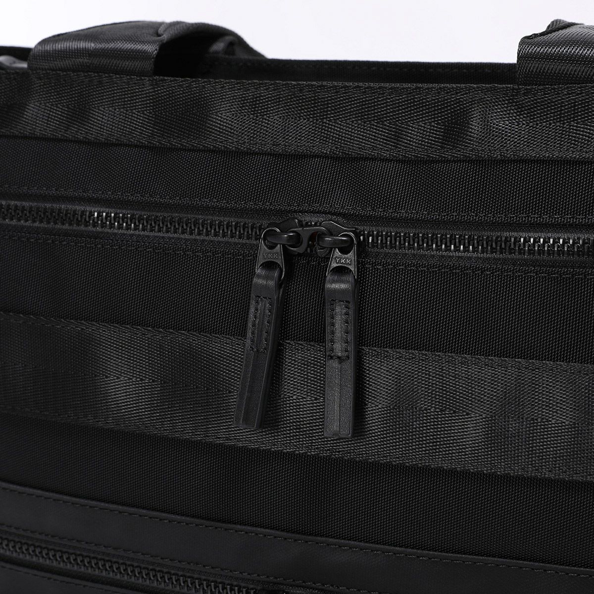 肩掛けトートバッグ No.60682：横型トート【ノートパソコン収納付