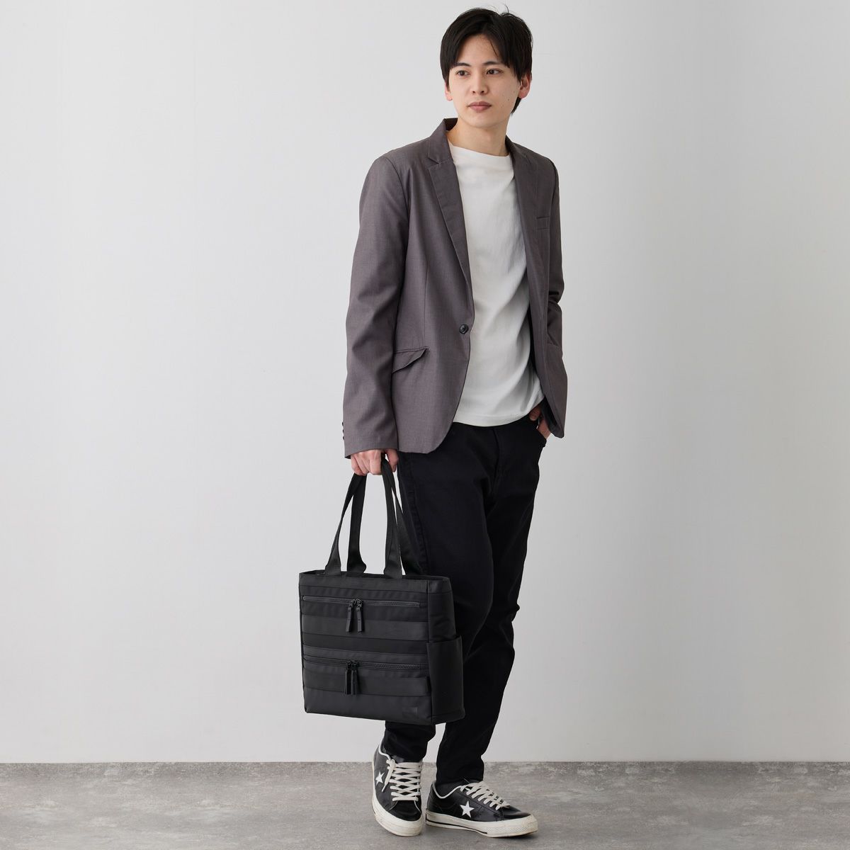 肩掛けトートバッグ No.60682：横型トート【ノートパソコン収納付