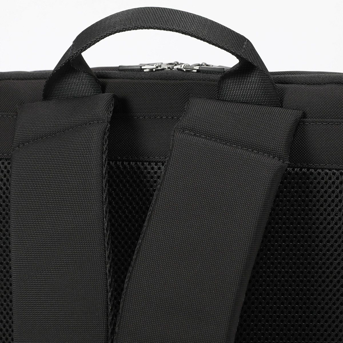 No.60659：2層リュック42cm EX6cm コーデュラブラック | BERMAS