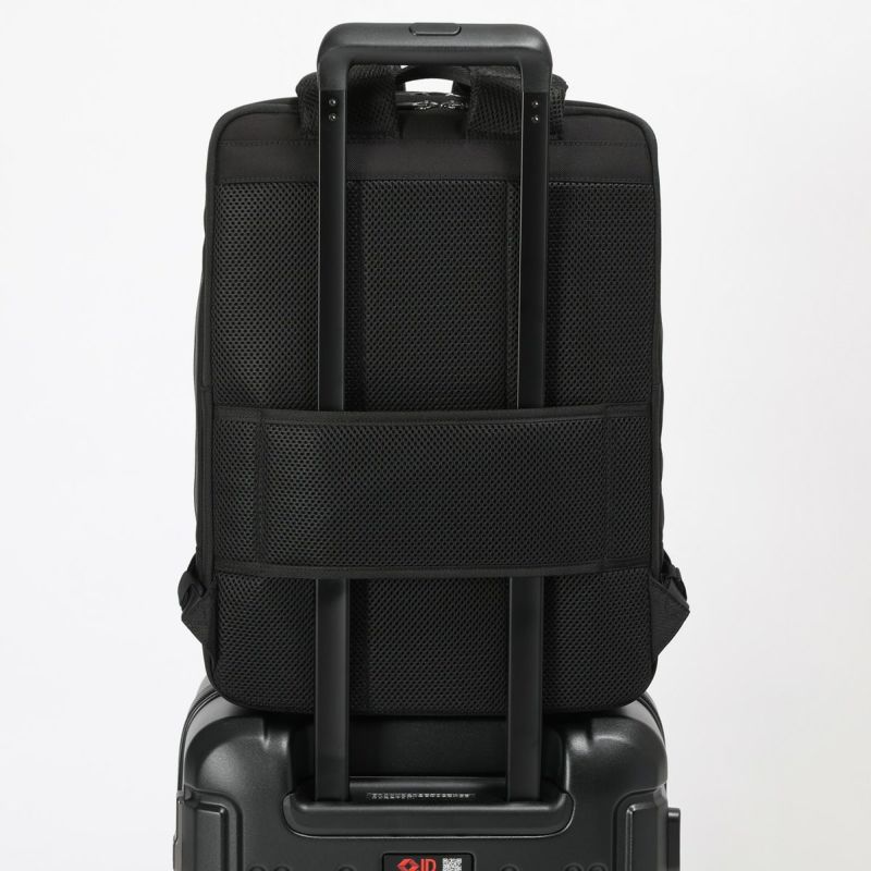 No.60659：2層リュック42cm EX6cm コーデュラブラック | BERMAS