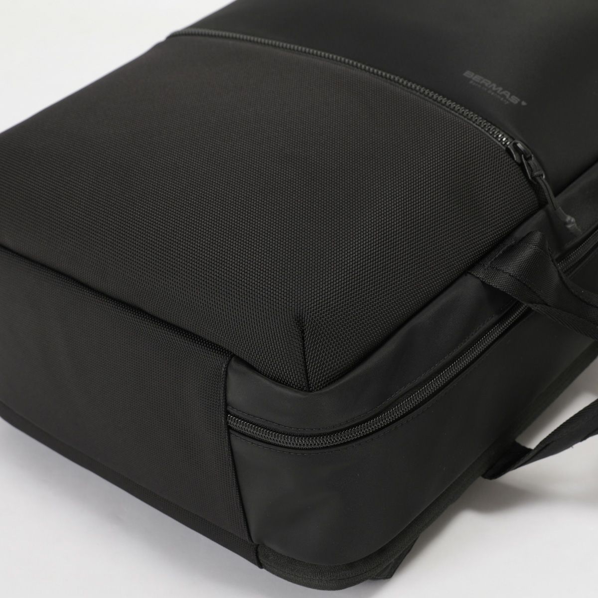 No.60694：オーバーナイター2WAYリュック | BERMAS OFFICIAL WEB SHOP