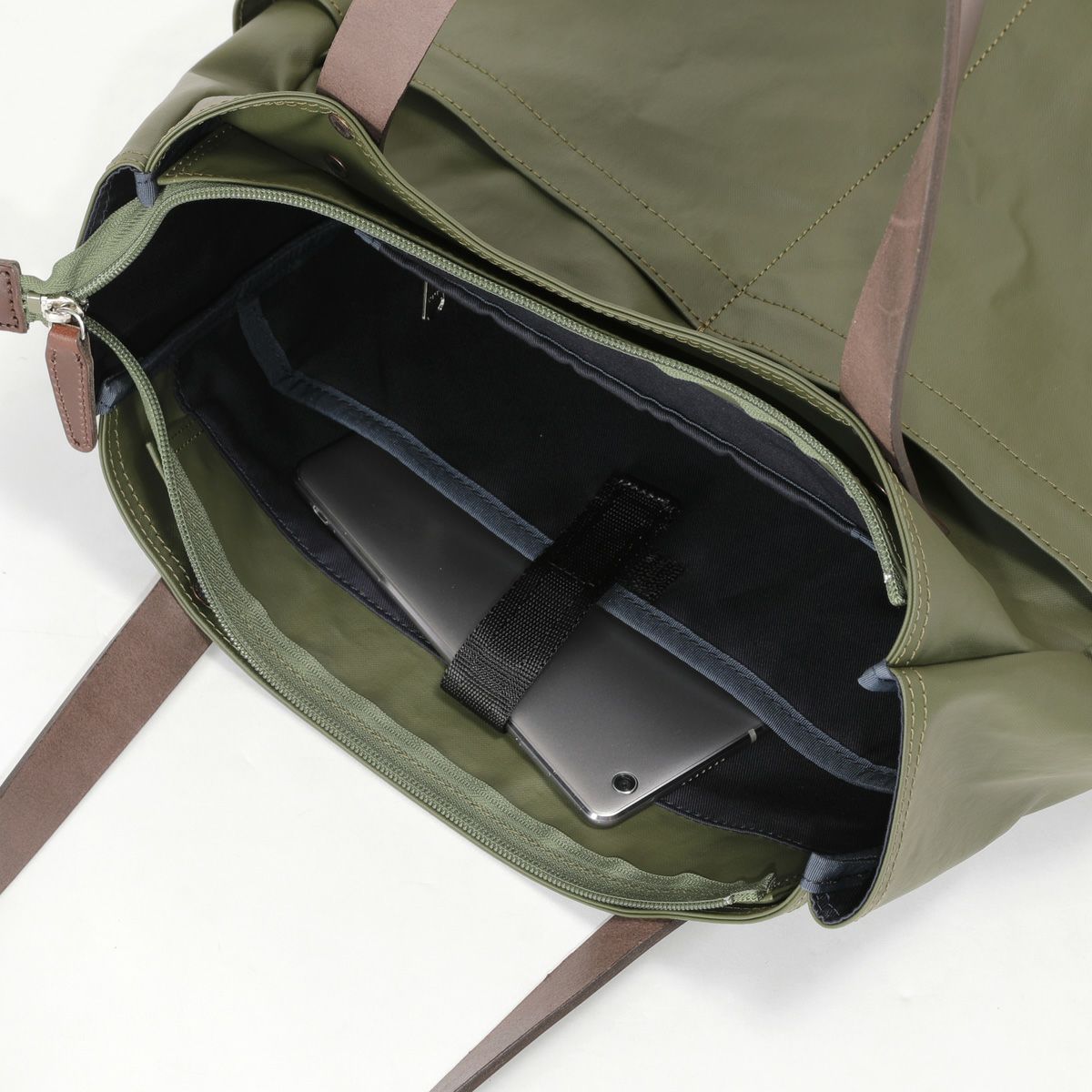 No.60606：天ファスナー縦型トート（豊岡鞄） | BERMAS OFFICIAL WEB SHOP