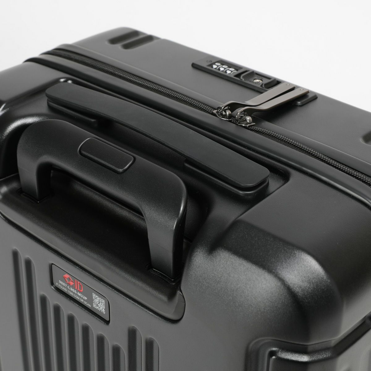 No.60565：[新仕様] ワンタッチフロントオープン 32L 39cm | BERMAS