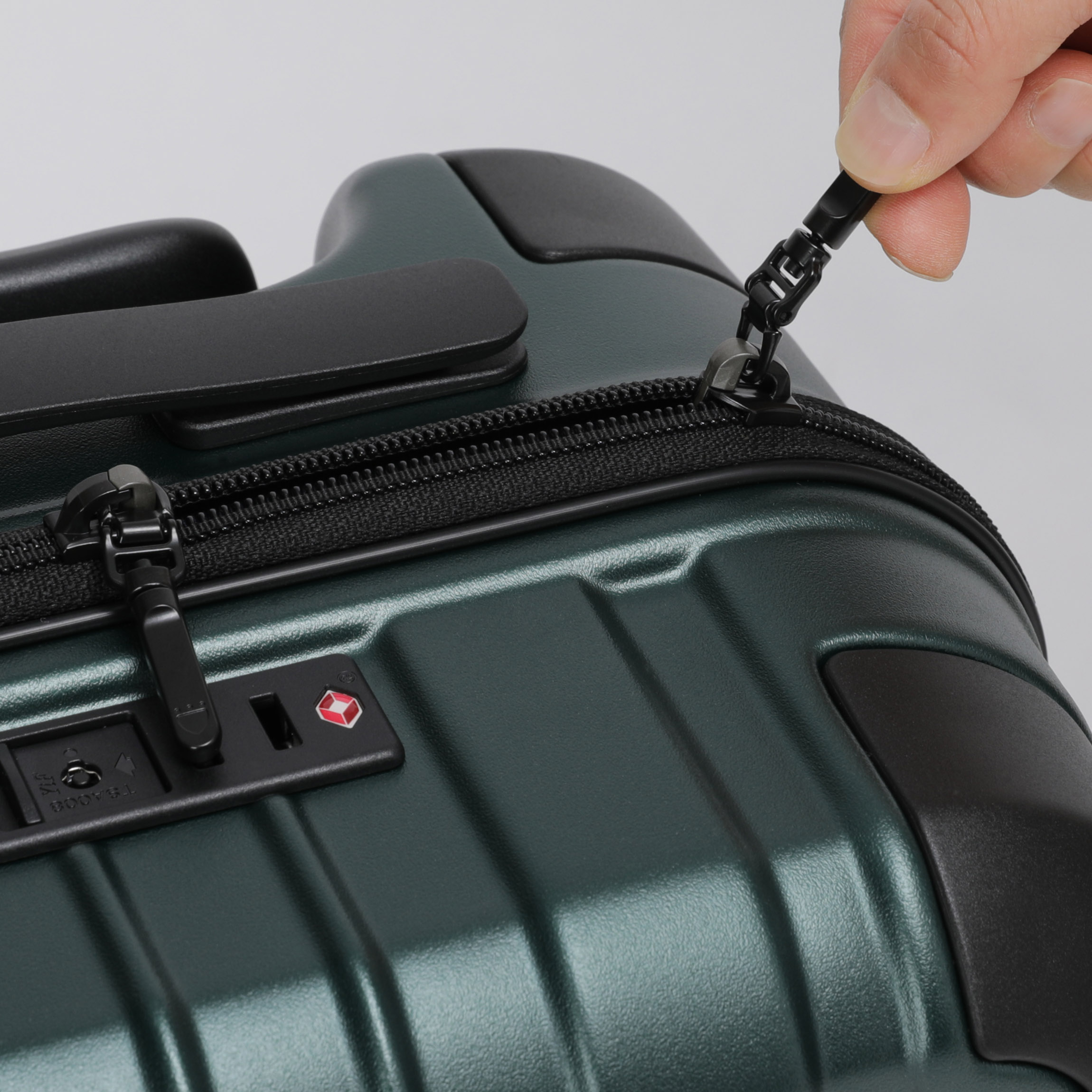 ヘリテージ3 ファスナー36L